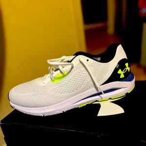 under armour hova sonic 5